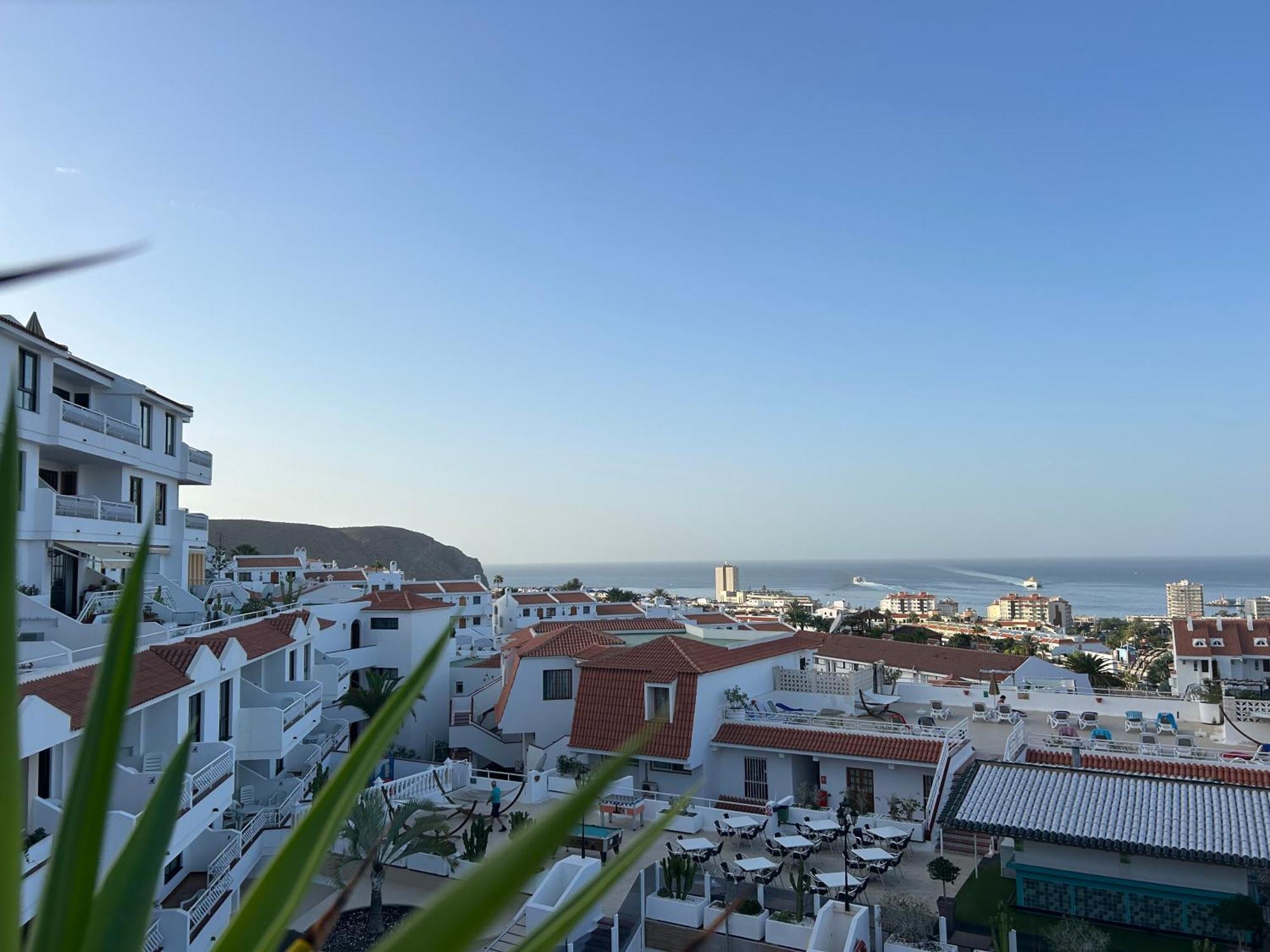 Modern Apartment, Heated Pool & 2 Terraces Los Cristianos  Exteriör bild